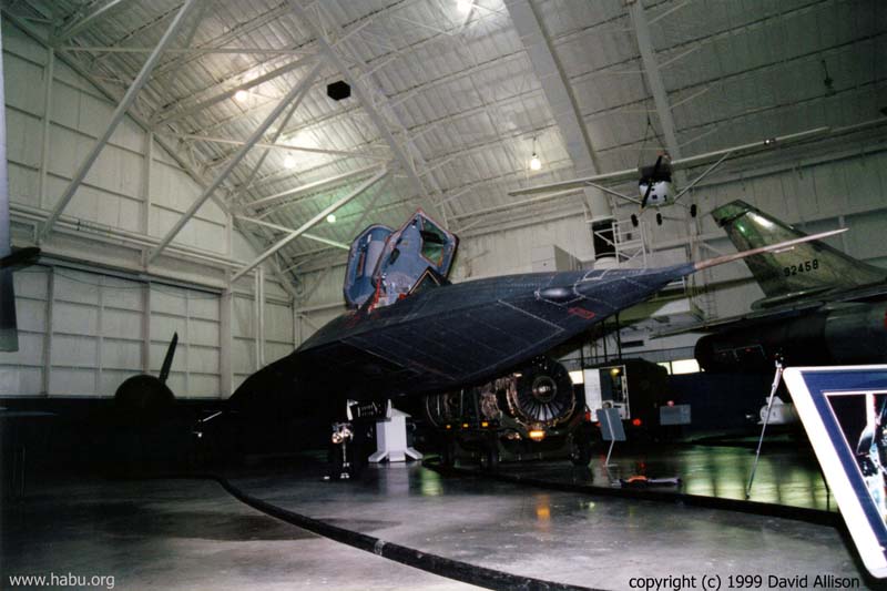976 displayed with open cockpits, Wright-Patterson AFB, December 1999